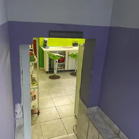 Appartamento Entrée Indépendant, Sous Sol éclairé, Cuisine, Sdb Wc, Jardin